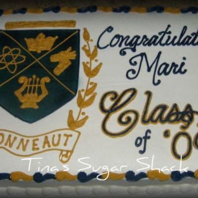 School Crest Grad Cake