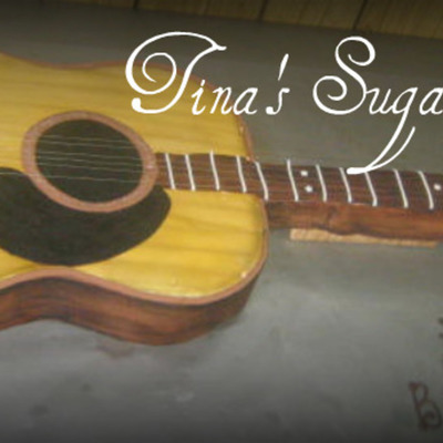 3-D Acoustic Guitar Cake