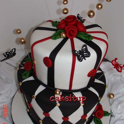 Black & Whitetopsy-Turvey