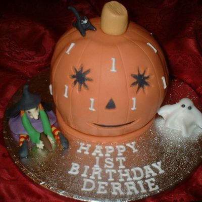 Halloween Come Birthday Cake