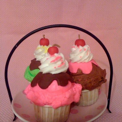 Ice Cream Sundae Cupcakes