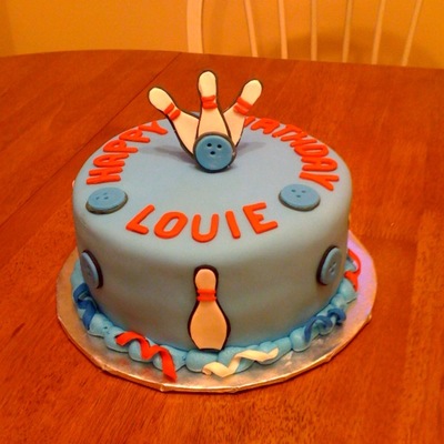 Bowling Cake