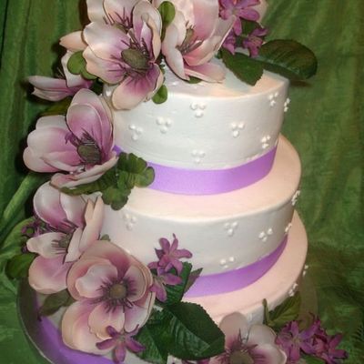 Swiss Dot Wedding Cake
