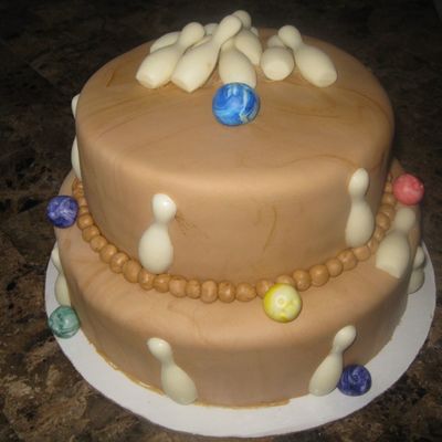 Bowling Cake