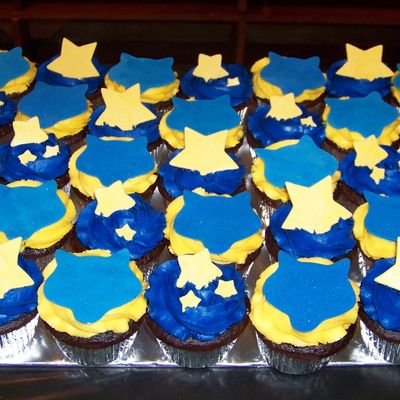 Cub Scout Cupcakes