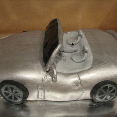 Convertible Jaguar Sculpted Cake.