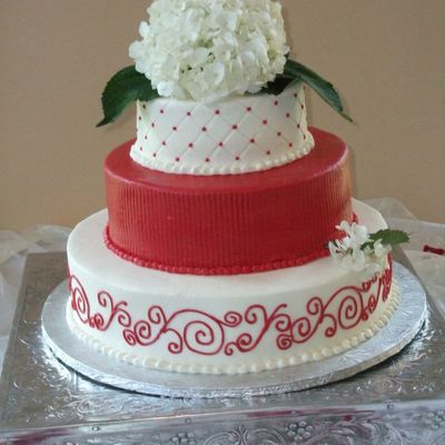 Red And White Wedding Cake