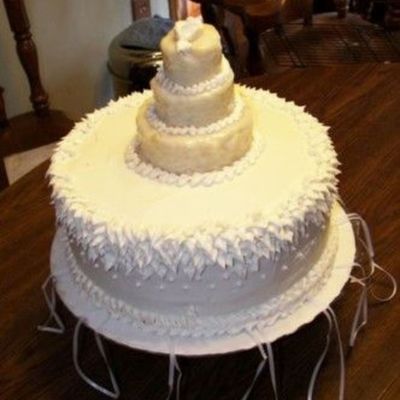 Bridesmaid's Cake With Charms.