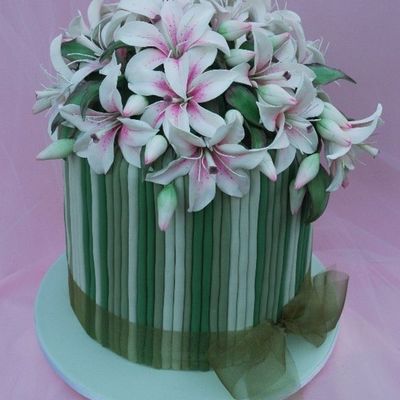 Lilium Cake