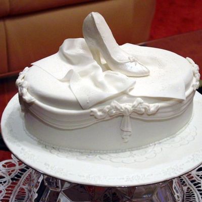 Shoe Engagement Cake