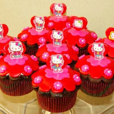 Hello Kitty Cupcakes
