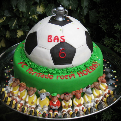 Mouse Soccer Cake
