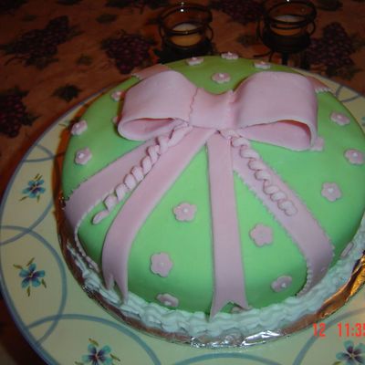 Bow Cake