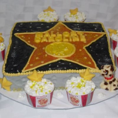 Hollywood Star Cake With Popcorn Buckets