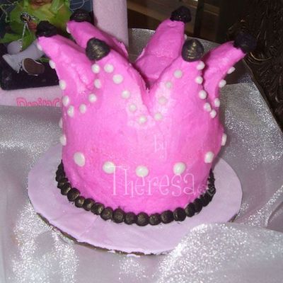Her Royal Smash Cake