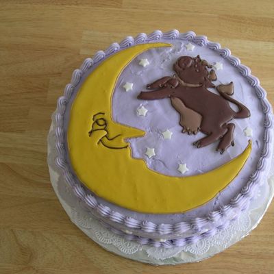 Cow Jumps Over The Moon Cake