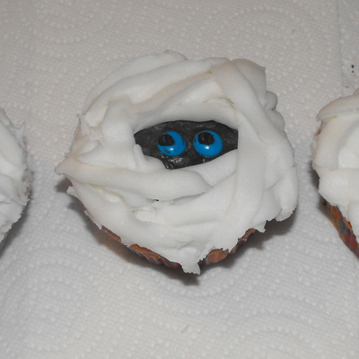 Mummy Cupcakes