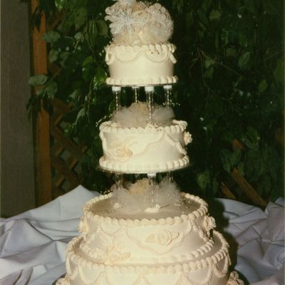 Beaded Round Wedding Cake
