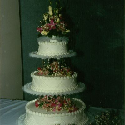 Tuk N Ruffle Carnelie Lace Wedding Cake