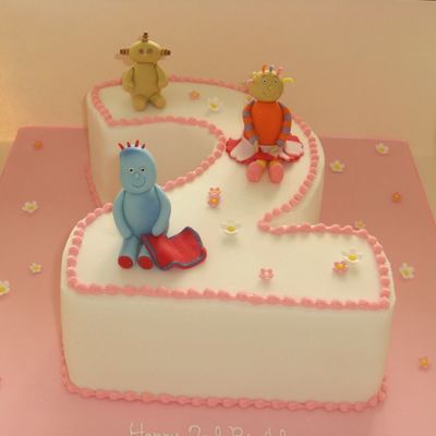 Number 2 Cake With In The Night Garden Figures