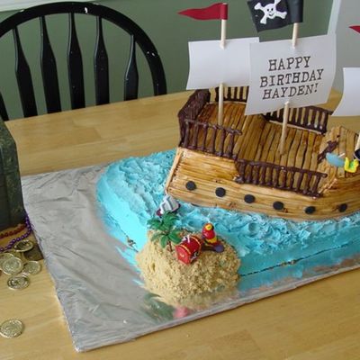 Pirate Ship Cake