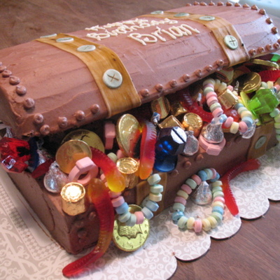 Treasure Chest Cake
