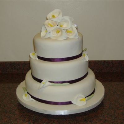 Cala Lily Wedding Cake