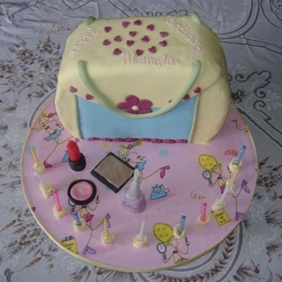 Purse Cake