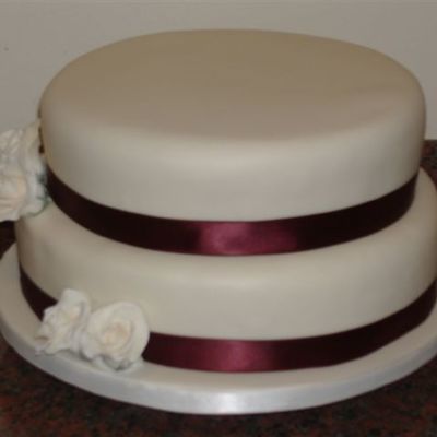 Wedding Cake Ivory Roses