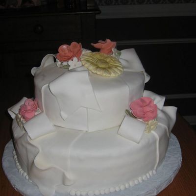Fondant Cake W/roses & Gerber Daisies