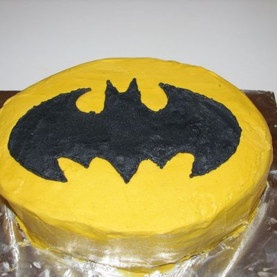 Batman Bat Signal Cake