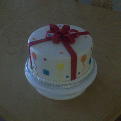 Gift Cake With Balloons