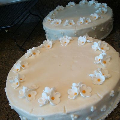 Pippin's 50Th Anniversary - Serving Cakes