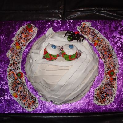 Wilton Mummy Cake
