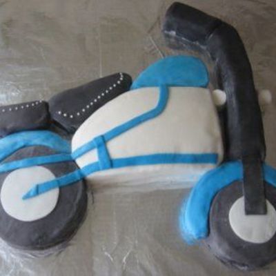 Motorcylcle Cake