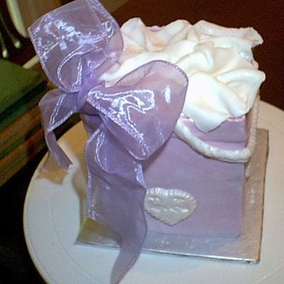 Gift Bag Cake