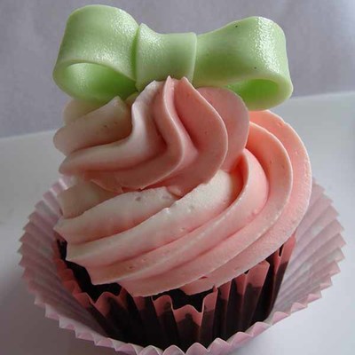 Little Bow Cupcake