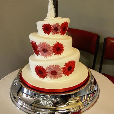 Gerbera Whimsy Cake