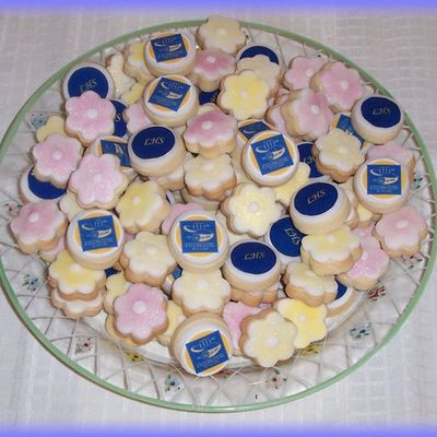 Mini Logo And Flower Cookies