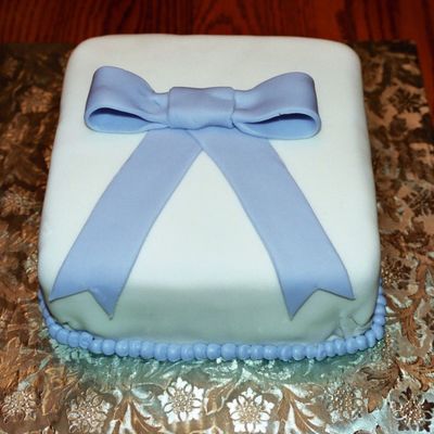 Fondant Present Cake