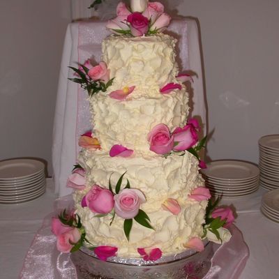 Fluffy Wedding Cake