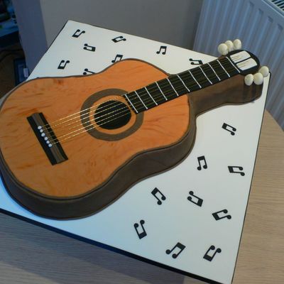 Guitar Cake