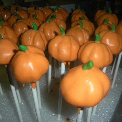 Pumpkin Cake Pops