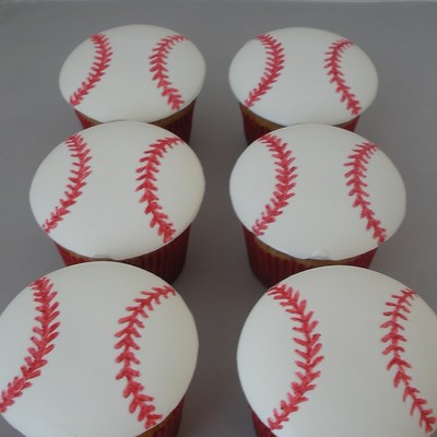 Baseball Cupcakes
