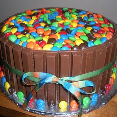 Kit Kat Cake