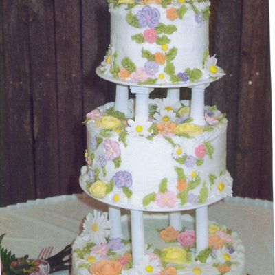 1St_Wedding_Cake_2.jpg