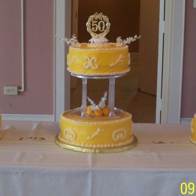 Dennis 50Th Anniversary Whole Table Setup