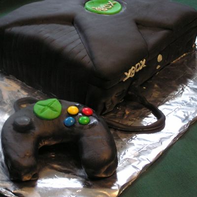 X Box Cake With Controller