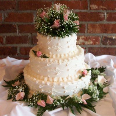 Ivory & Pink Wedding Cake
