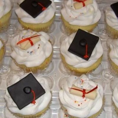 Cap And Diploma Cupcakes